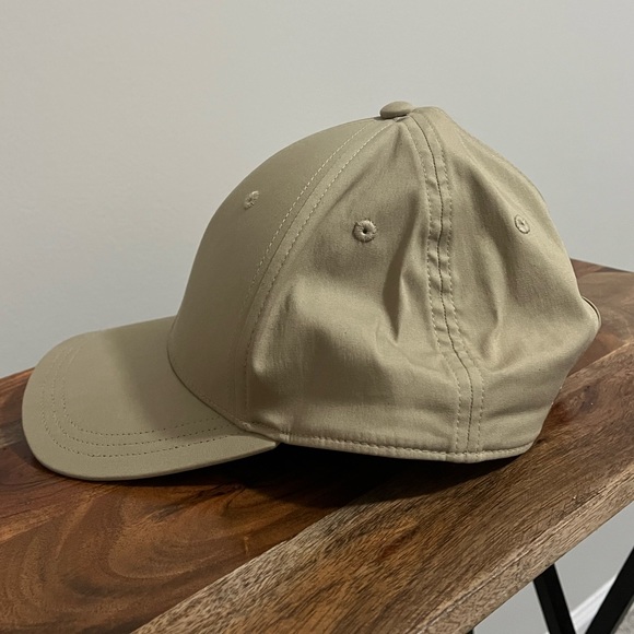 Lululemon Men’s SnapBack Hat - Picture 2 of 6